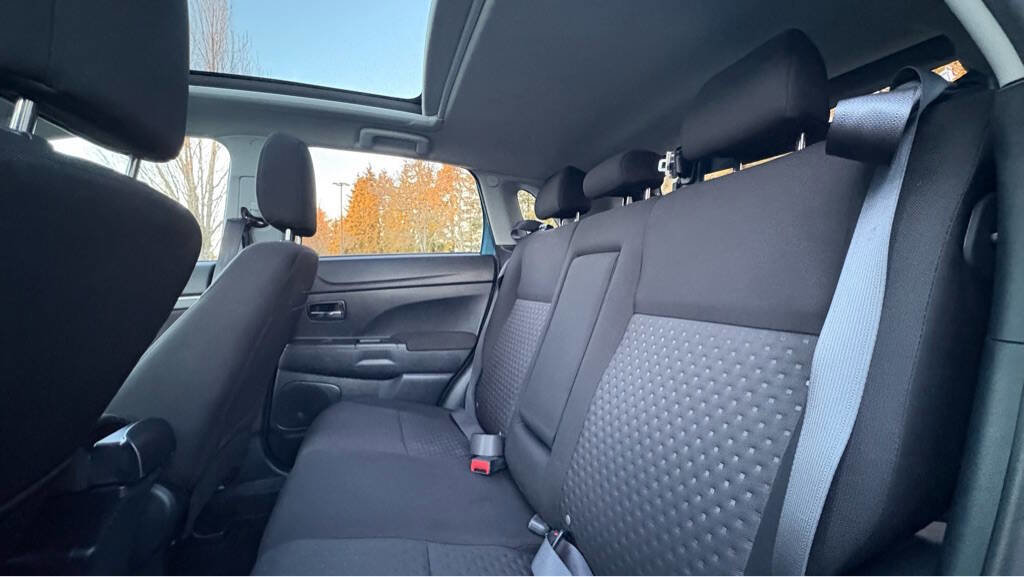 Used 2011 Mitsubishi Outlander Sport SE image 14