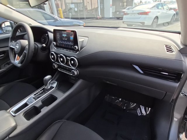 Used 2025 Nissan Sentra SV FWD image 31