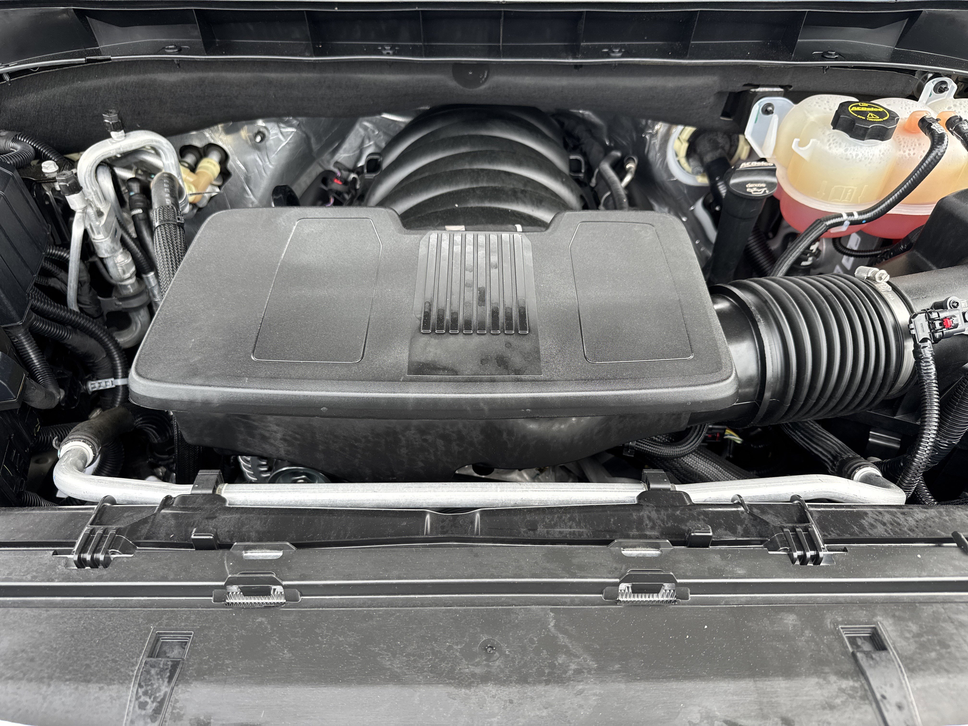 Used 2024 GMC Yukon Denali w/ Advanced Technology Package image 37