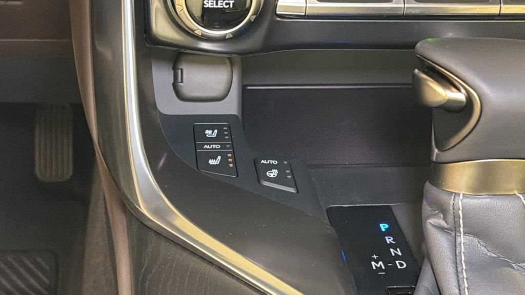 Certified 2024 Lexus LX 600 4WD w/ Appearance Package image 30