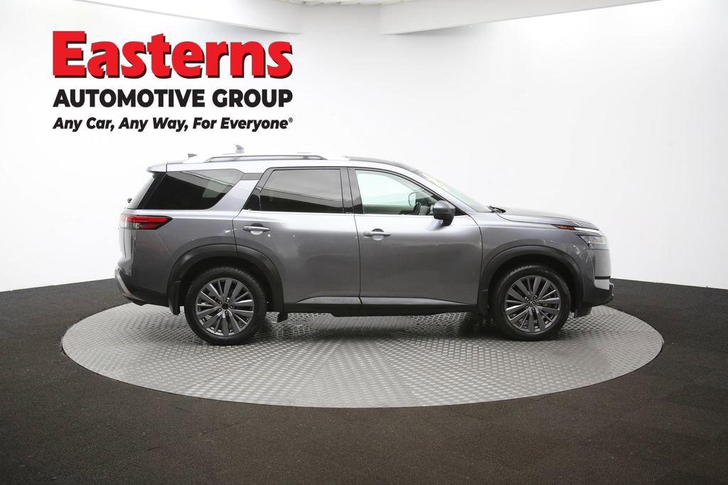 Used 2023 Nissan Pathfinder SL w/ SL Premium Package image 45