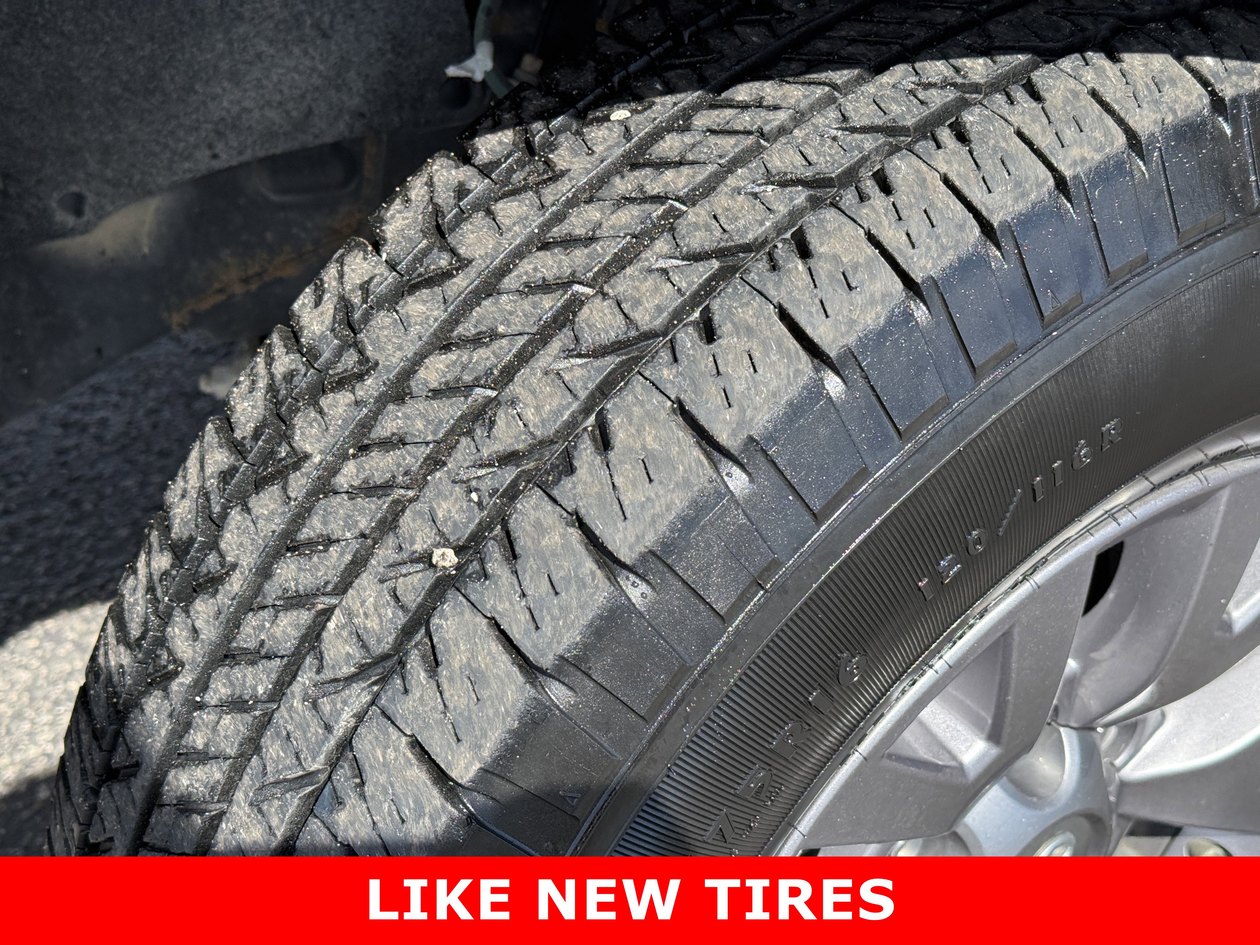 Used 2019 Toyota Tacoma SR5 image 10