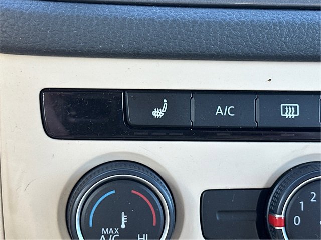 Used 2017 Volkswagen Tiguan S image 27