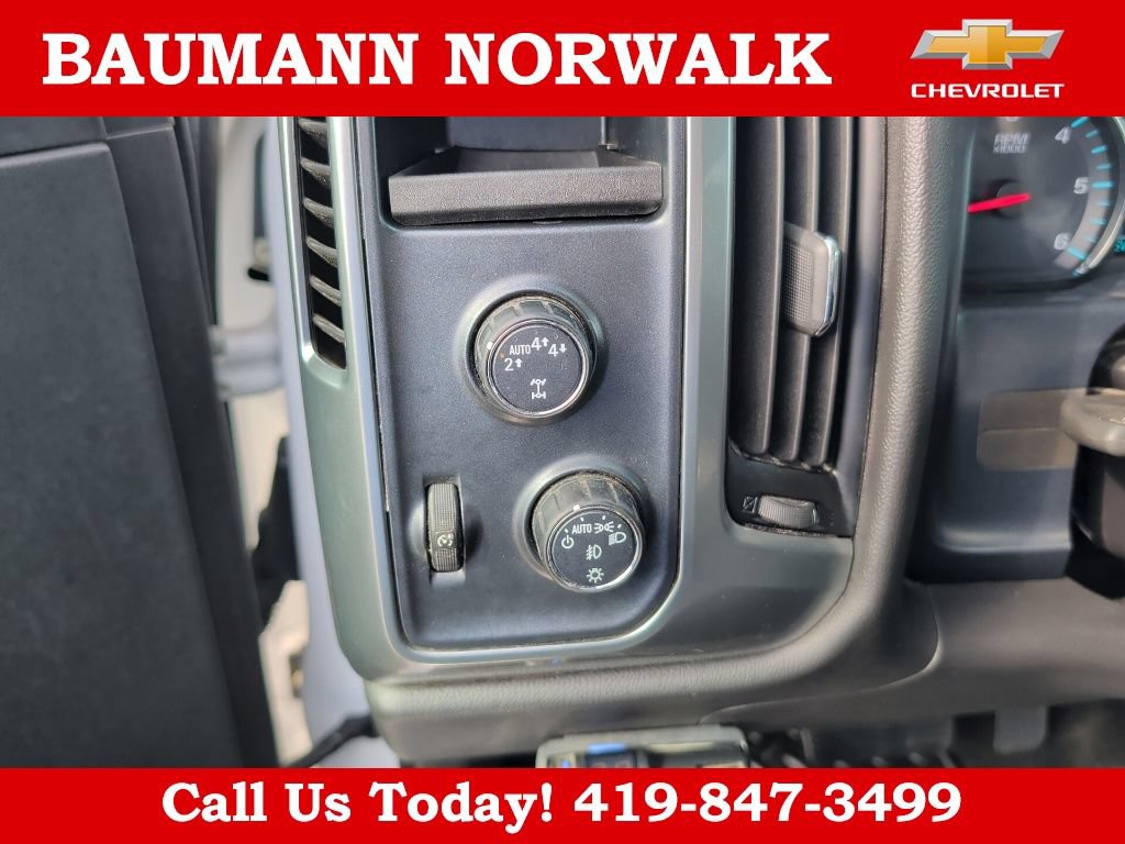 Used 2018 Chevrolet Silverado 1500 LT w/ All Star Edition AWD/4WD image 13