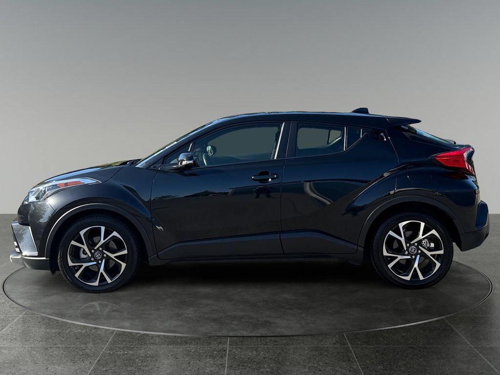 Used 2019 Toyota C-HR XLE FWD image 6