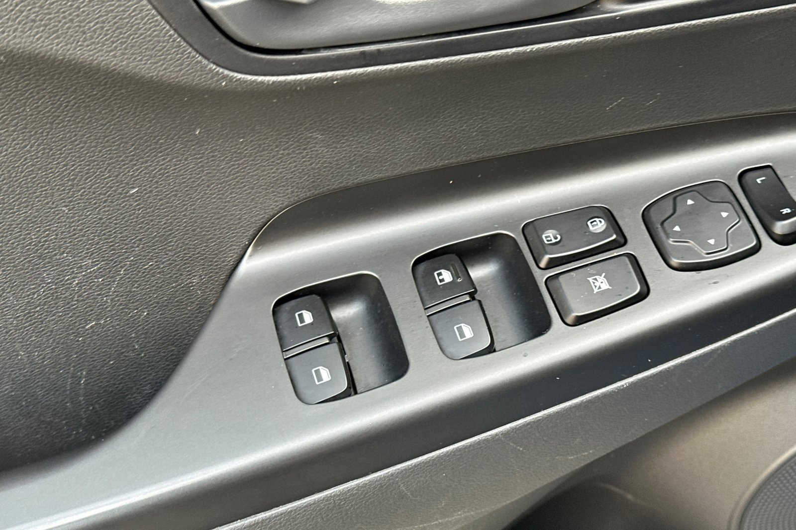 Used 2022 Hyundai Kona SEL w/ Cargo Package image 11