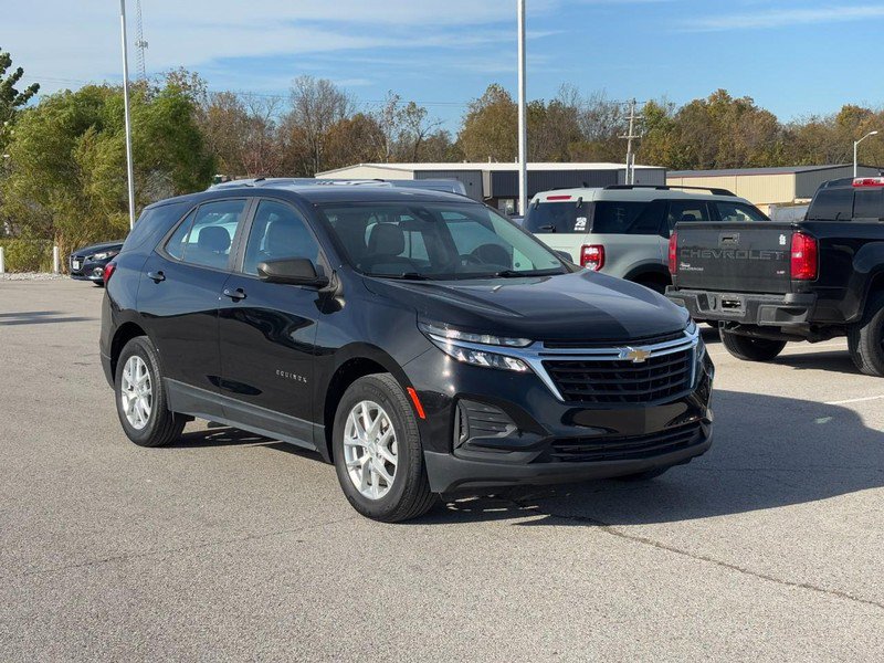 Used 2022 Chevrolet Equinox LS w/ LPO, Floor Liner Package image 2