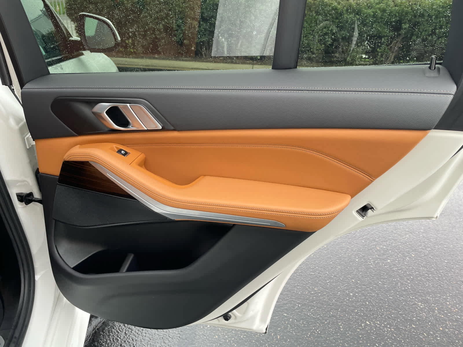 Used 2023 BMW X5 xDrive40i w/ M Sport Package image 18