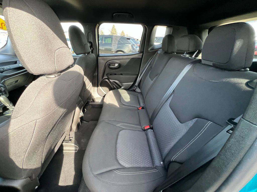 Used 2021 Jeep Renegade Latitude image 22