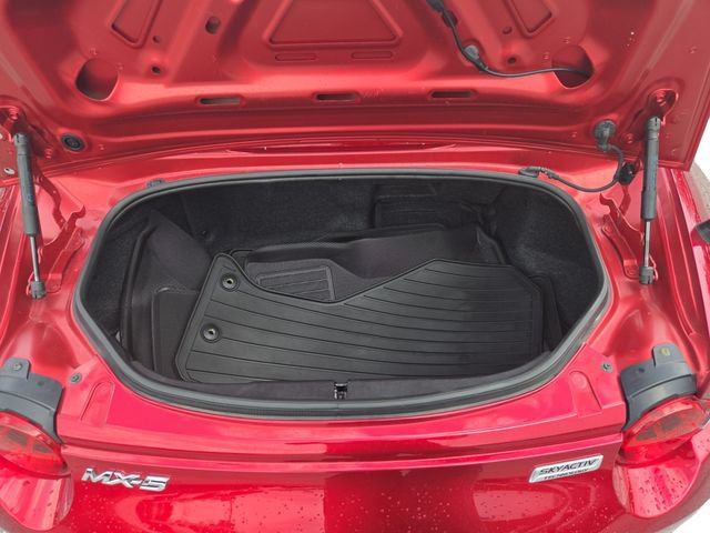 Used 2019 MAZDA MX-5 Miata Grand Touring RWD image 19