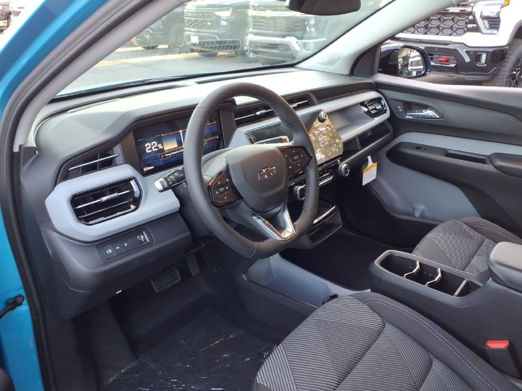 New 2027 Chevrolet Bolt LT w/ Comfort Package FWD image 11