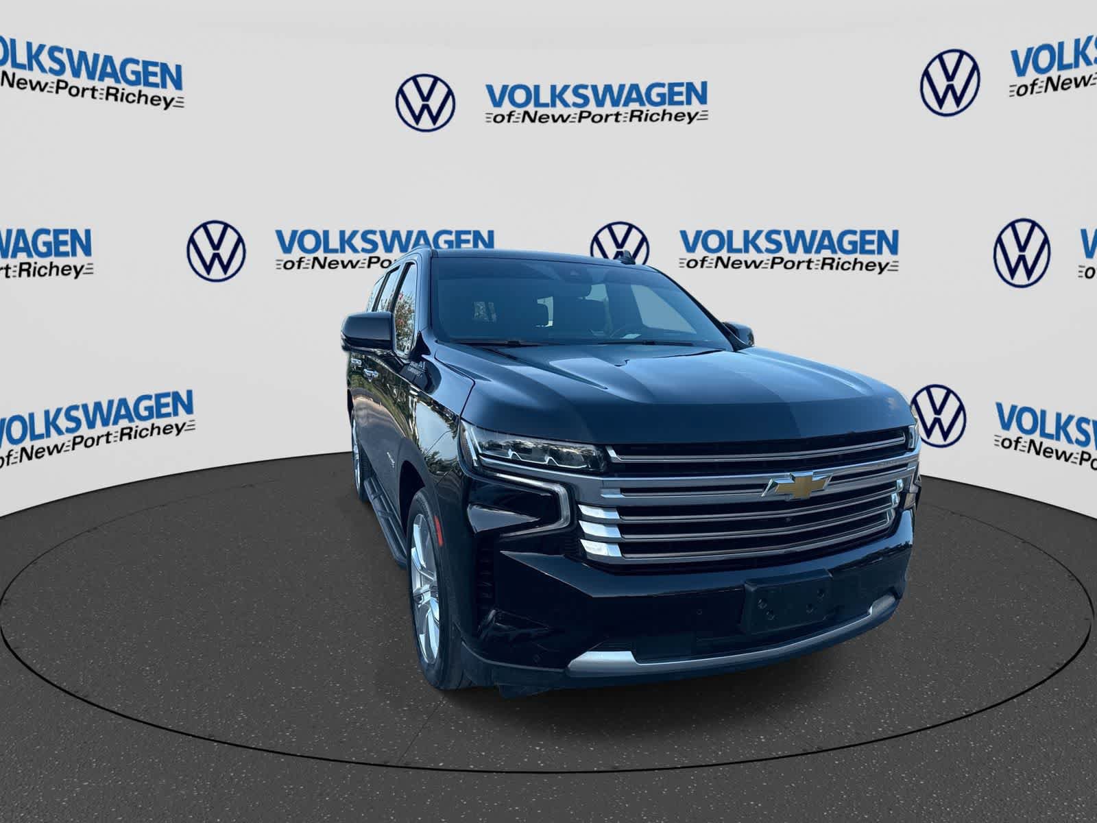 Used 2024 Chevrolet Tahoe High Country w/ Advanced Technology Package AWD/4WD image 16