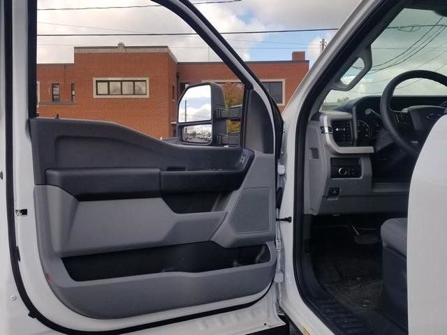 New 2025 Ford F550 2WD Regular Cab Super Duty image 17