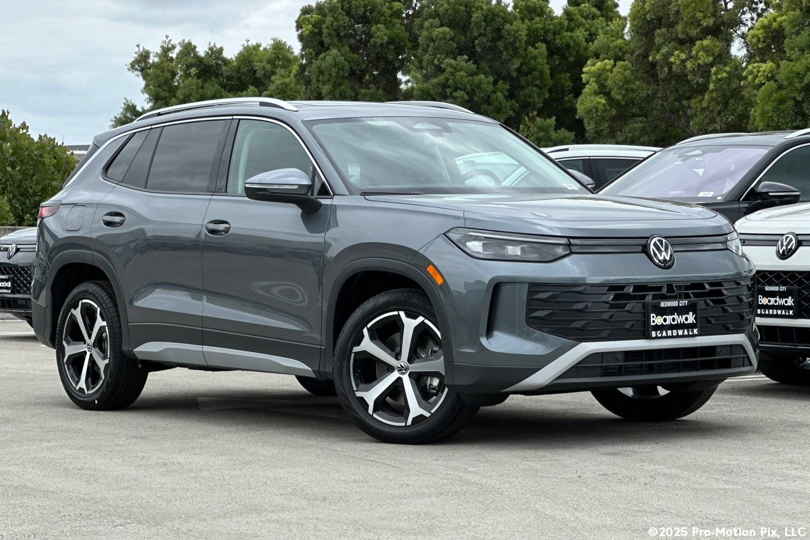 New 2026 Volkswagen Tiguan SE