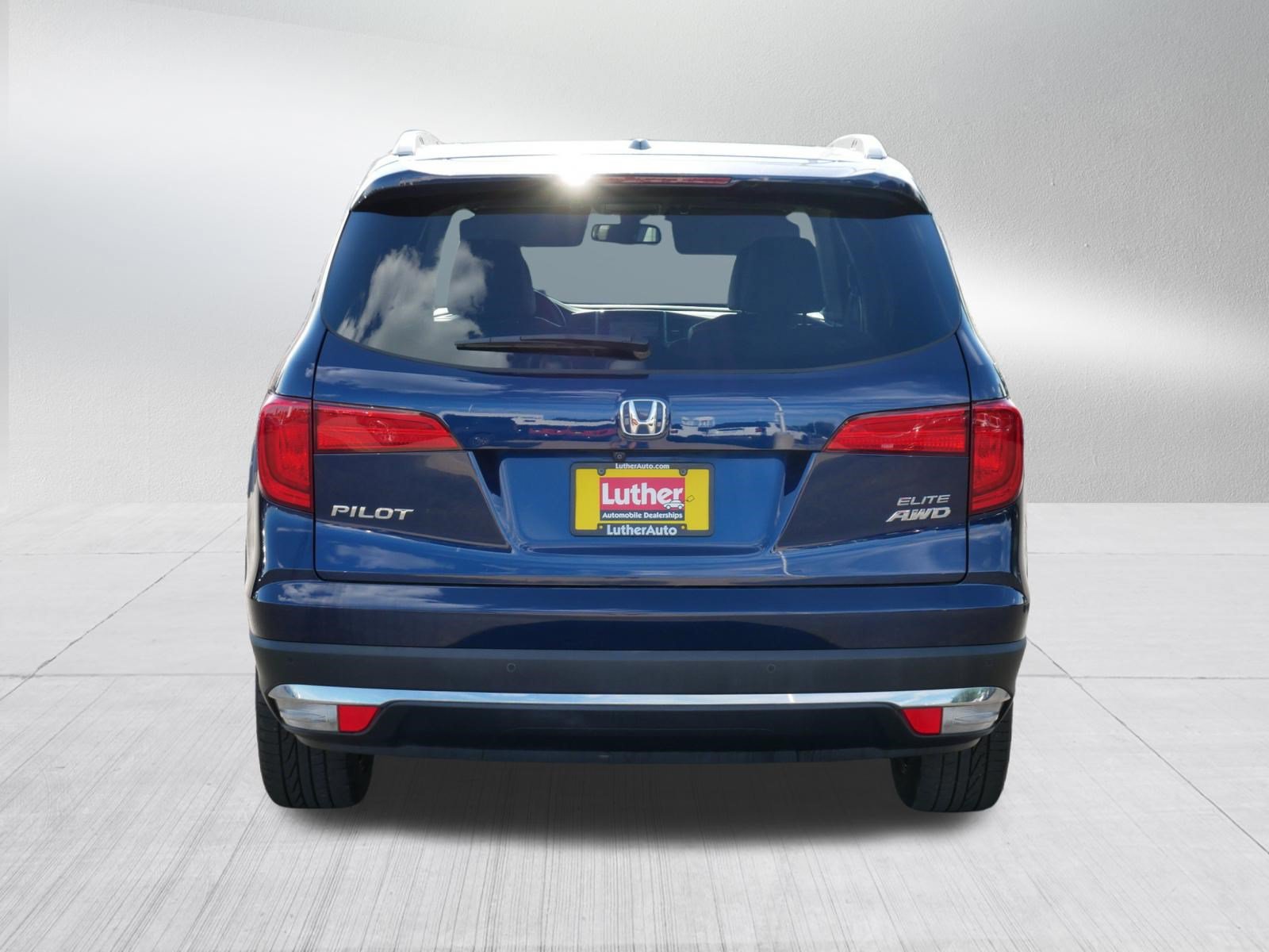 Used 2016 Honda Pilot Elite image 6