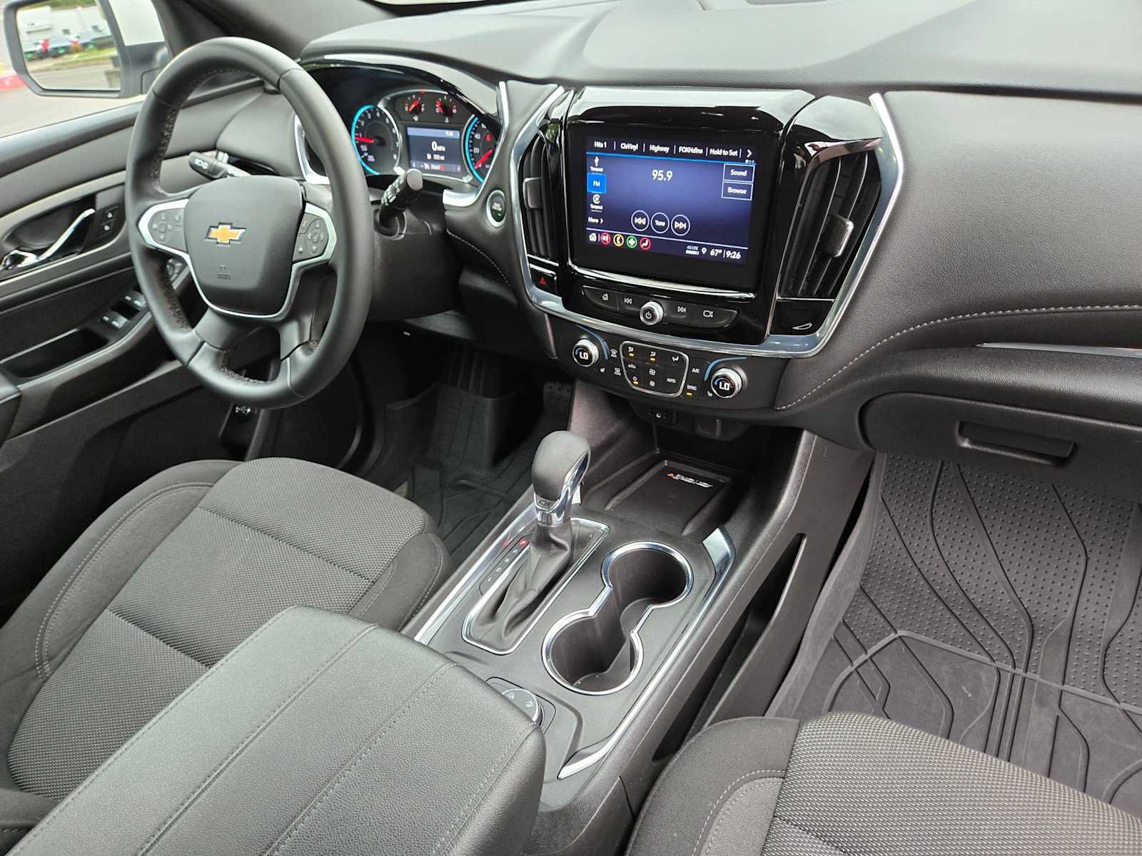 Used 2023 Chevrolet Traverse LT w/ LPO, Floor Liner Package AWD/4WD image 10