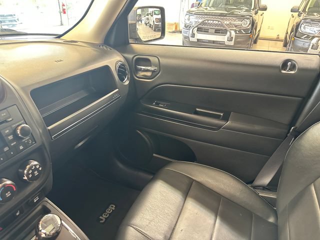 Used 2017 Jeep Patriot High Altitude FWD image 23