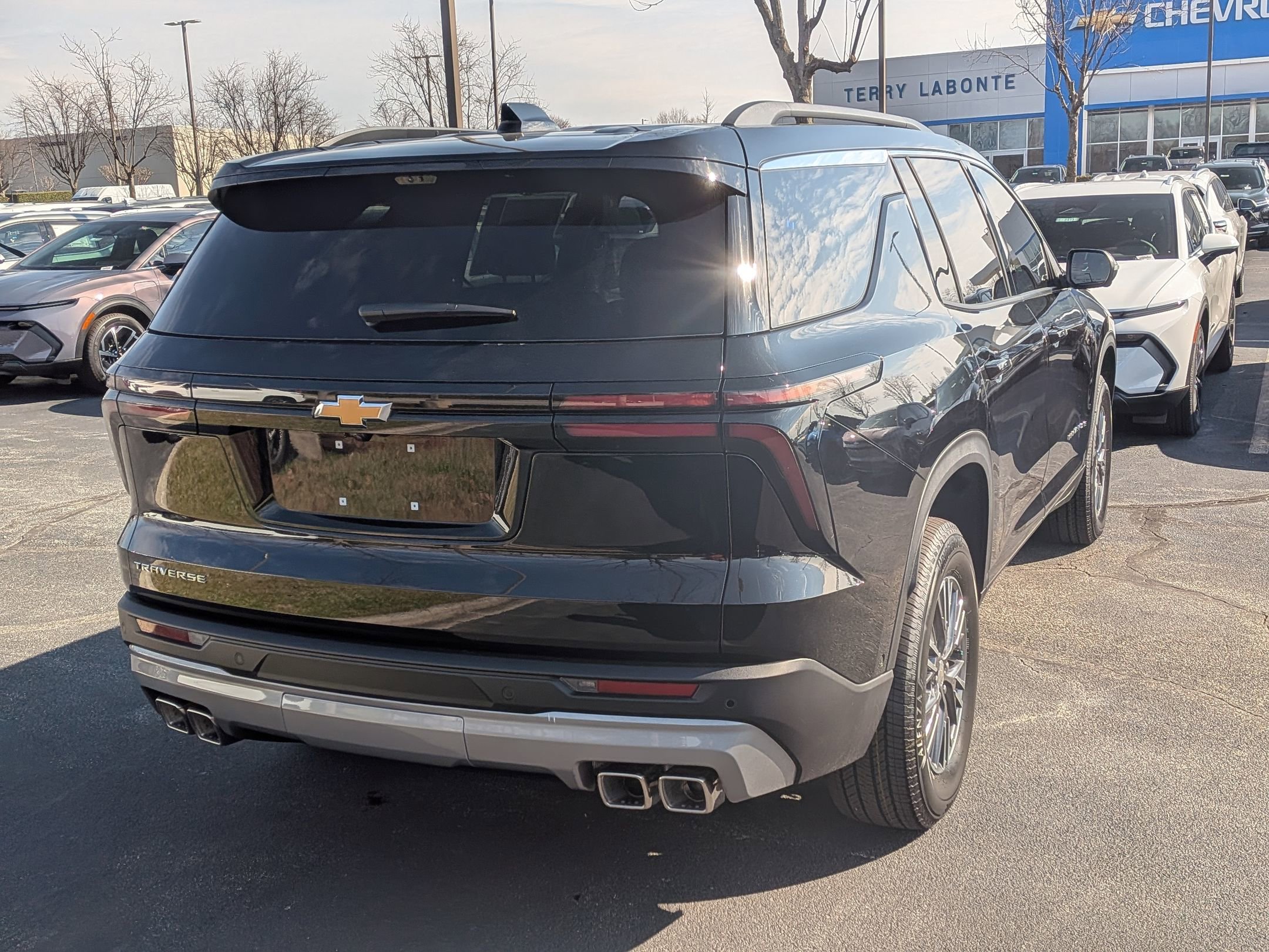 New 2026 Chevrolet Traverse LT w/ Enhanced Driving Package FWD image 8