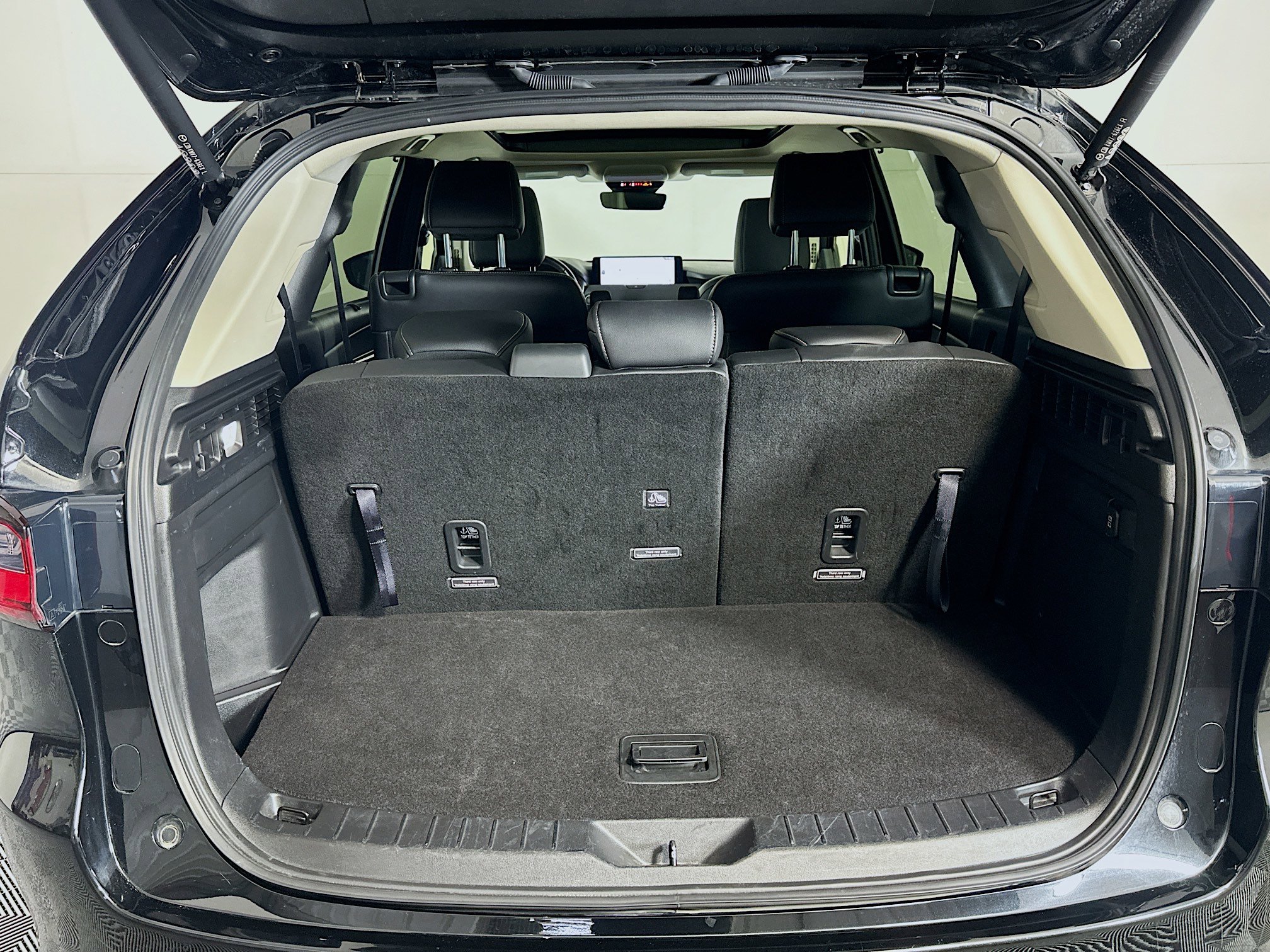 Used 2025 MAZDA CX-90 3.3 Turbo w/ Premium Sport Pkg image 32