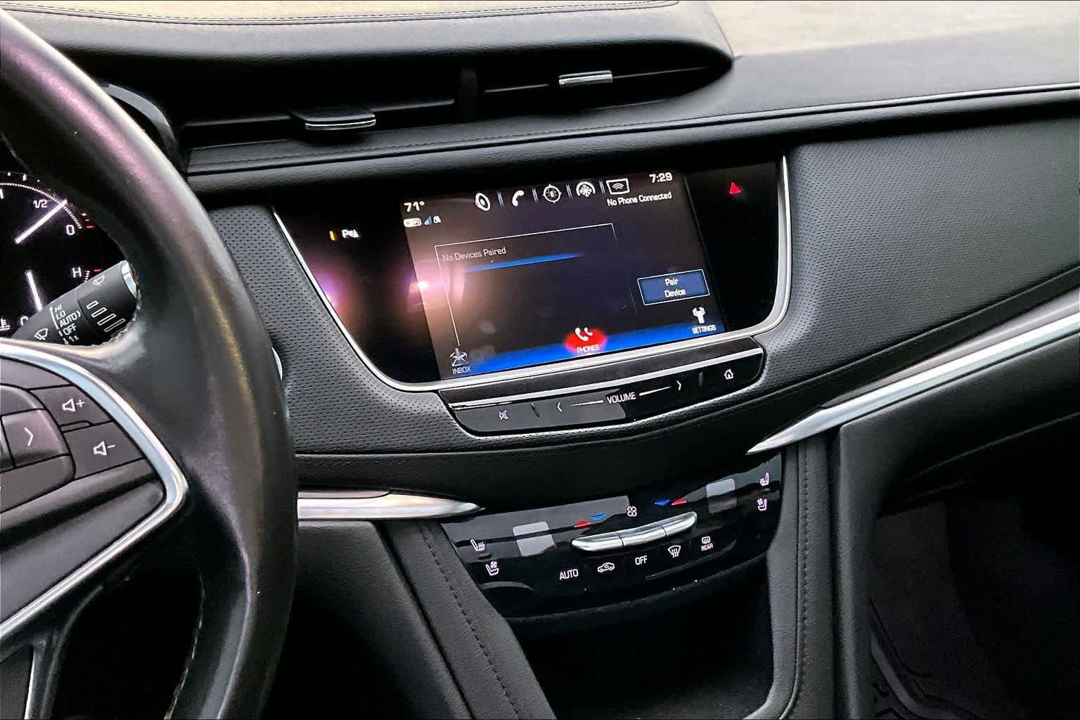Used 2018 Cadillac XT5 Premium Luxury AWD/4WD image 7