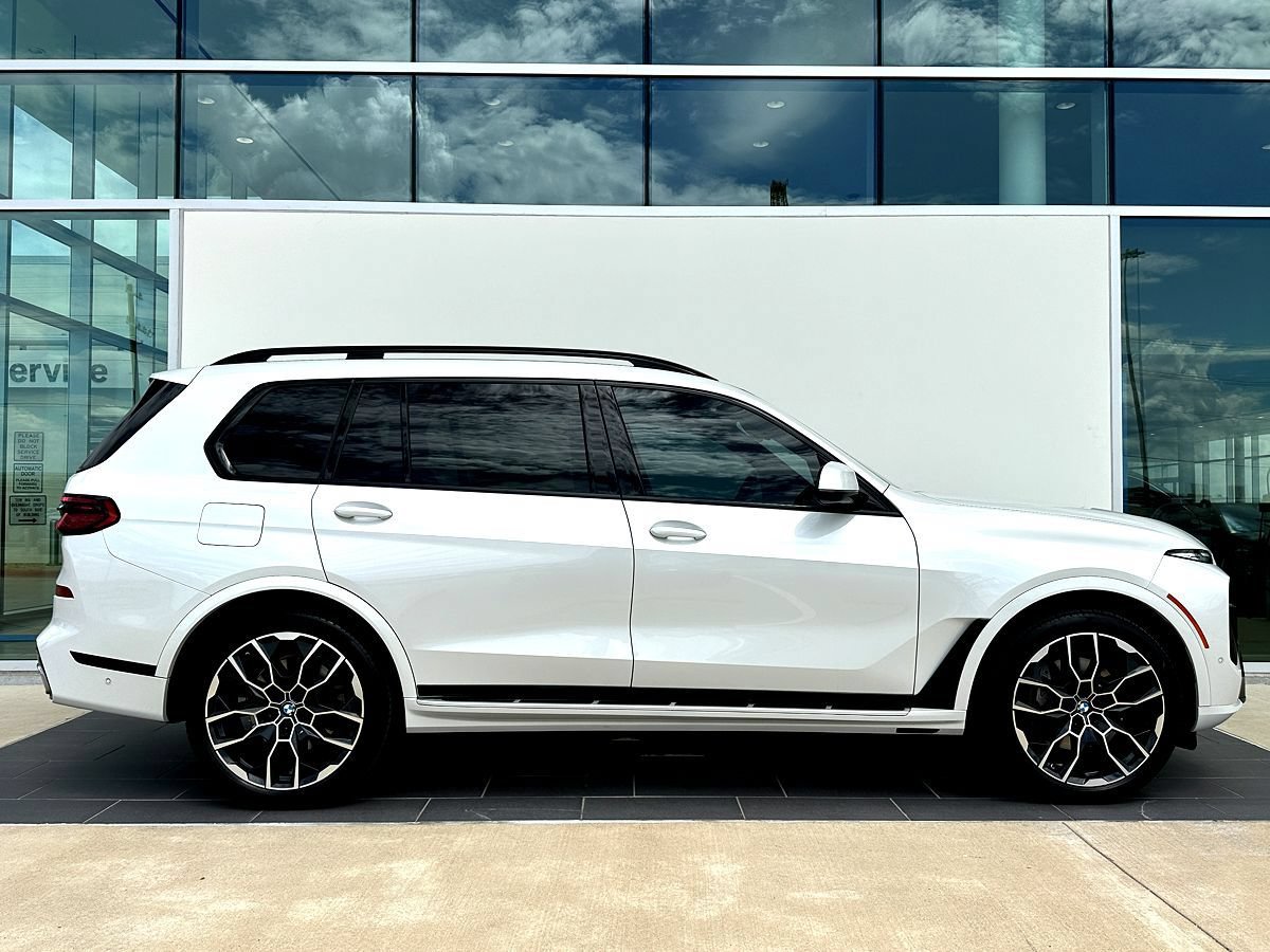 Certified 2023 BMW X7 xDrive40i w/ Executive Package AWD/4WD image 3