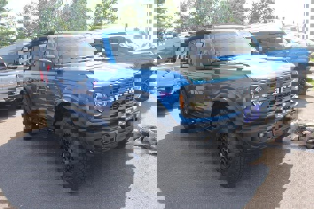 Used 2024 Ford Bronco Black Diamond image 7