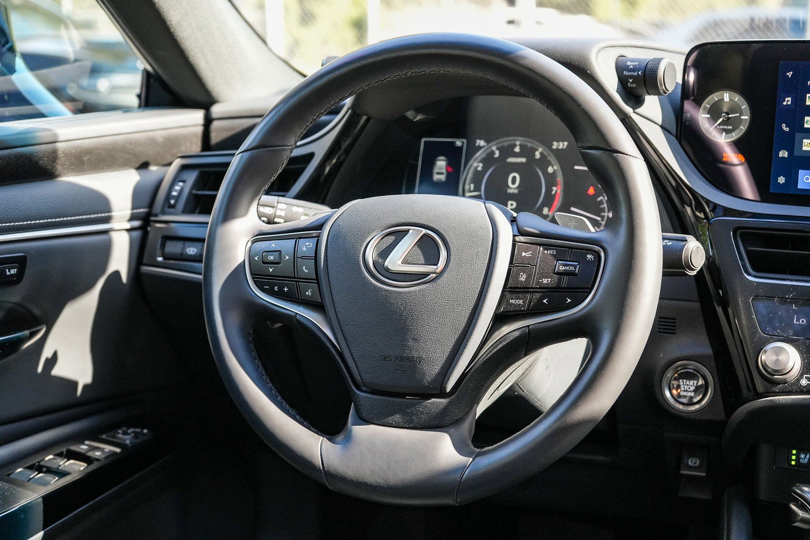Used 2025 Lexus ES 350 w/ Premium Package FWD image 14