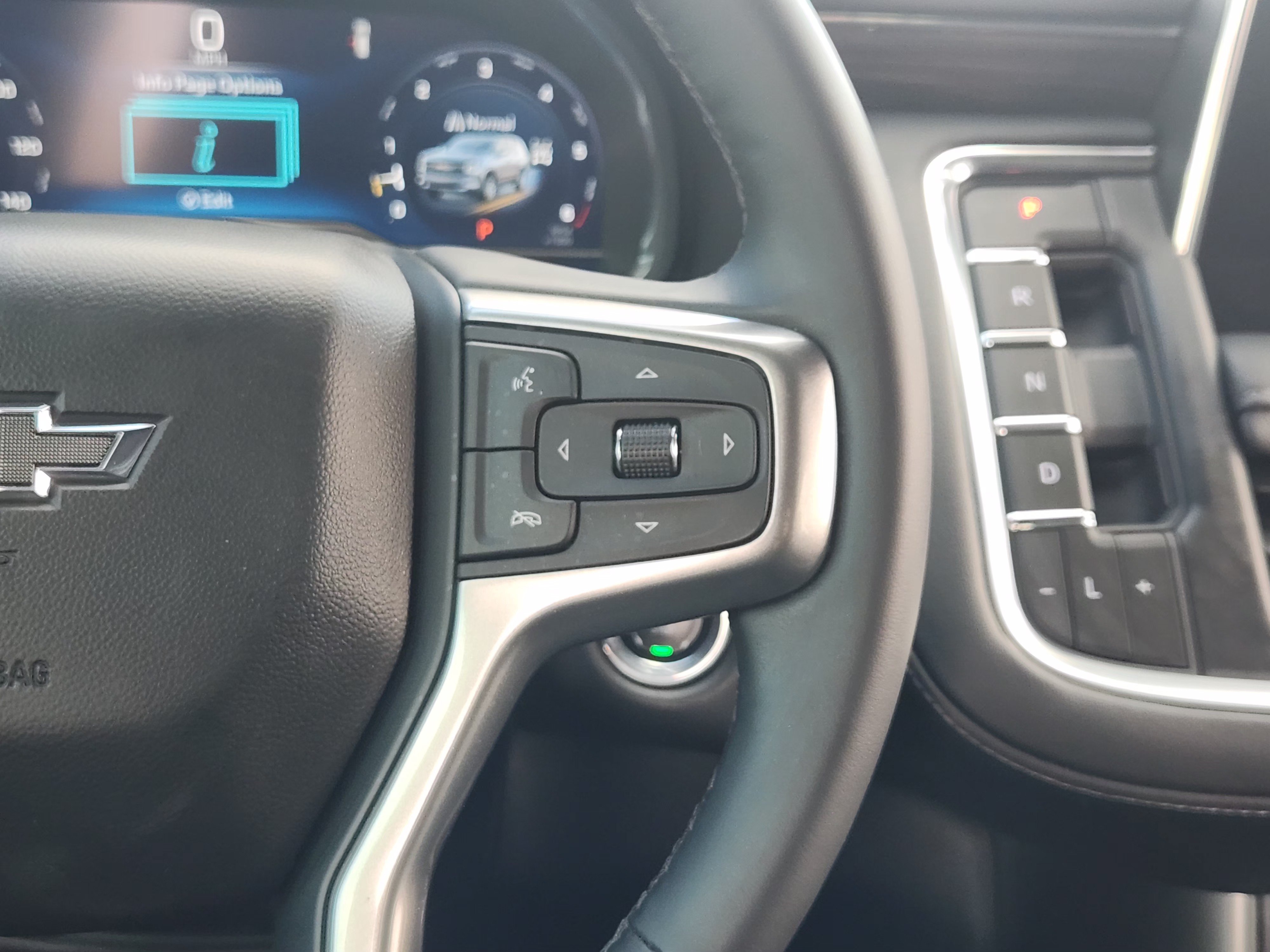 Used 2023 Chevrolet Tahoe Z71 w/ Luxury Package AWD/4WD image 30