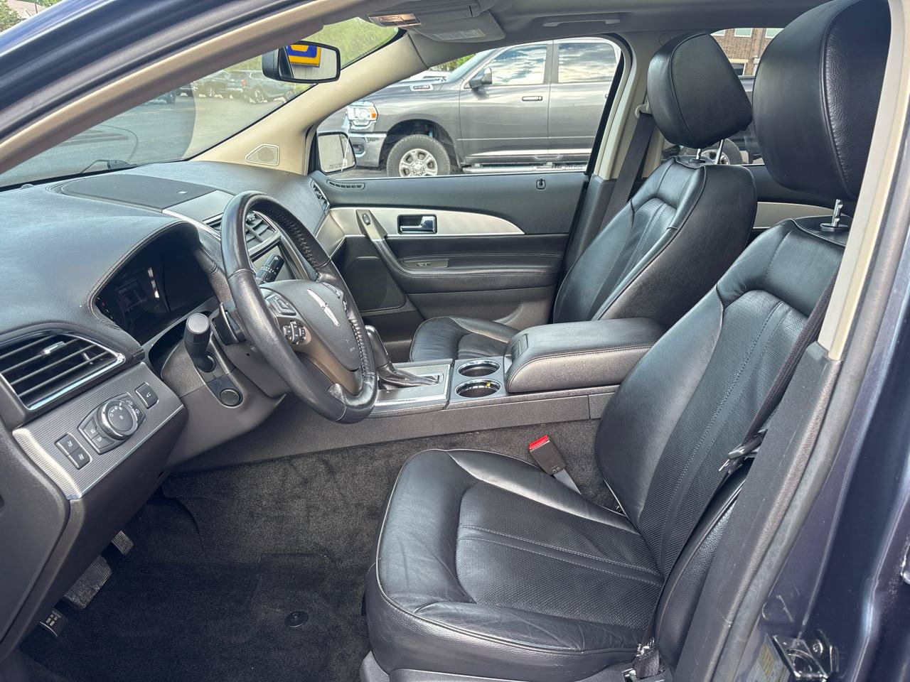 Used 2013 Lincoln MKX AWD image 12