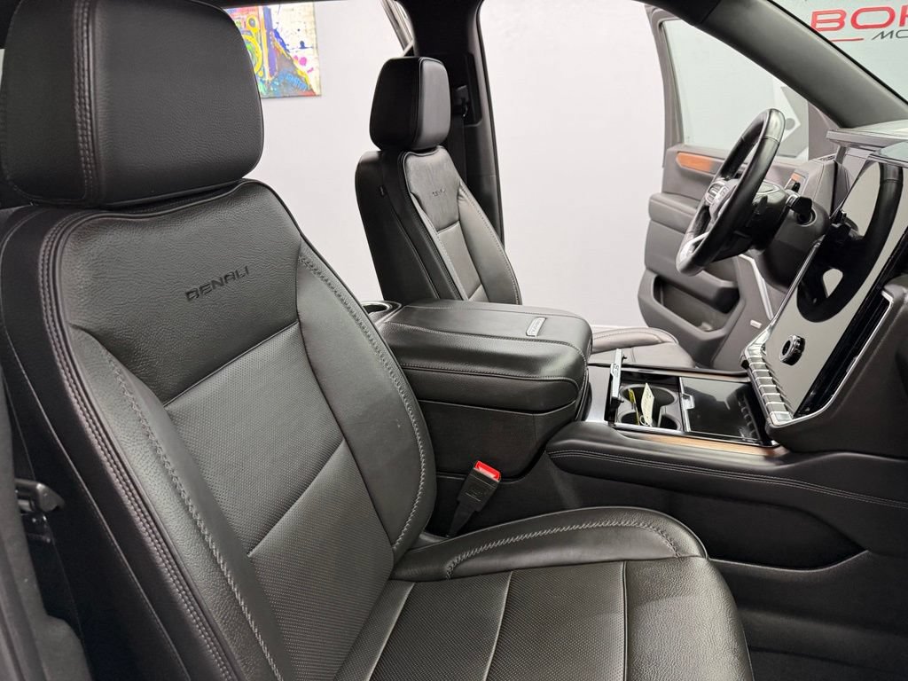 Used 2025 GMC Yukon Denali AWD/4WD image 54