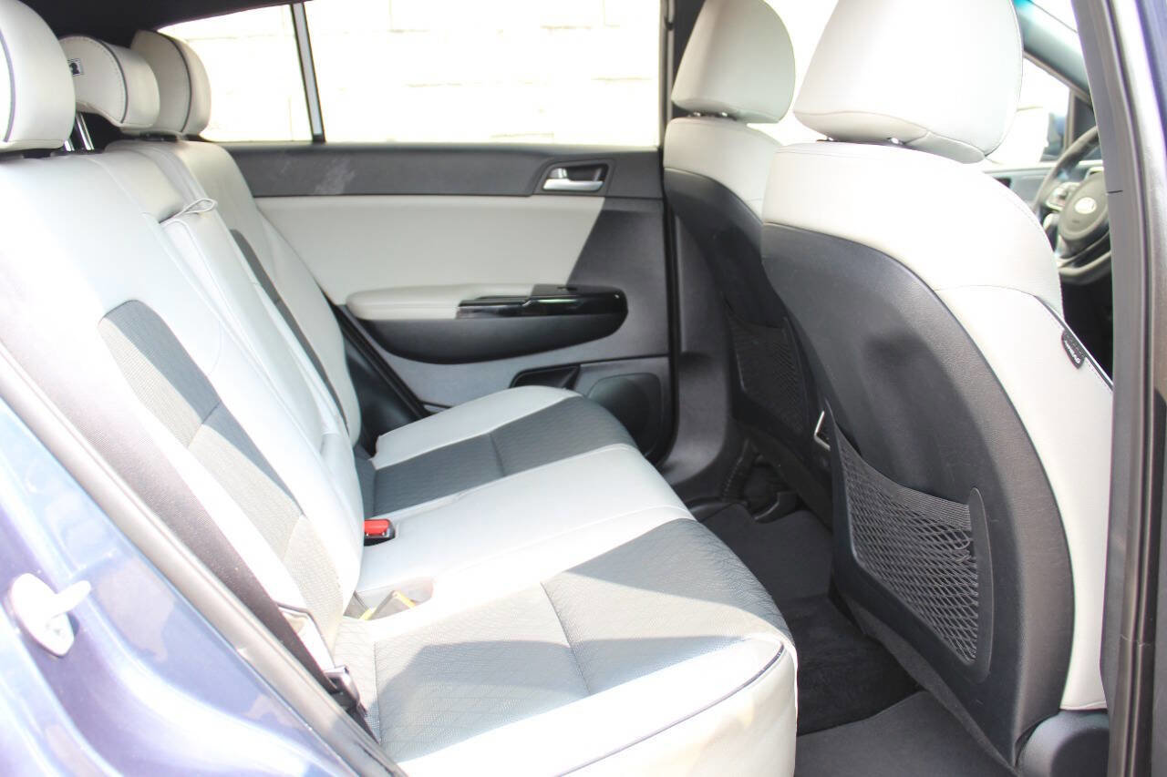 Used 2018 Kia Sportage EX w/ EX Sport Appearance Package image 17