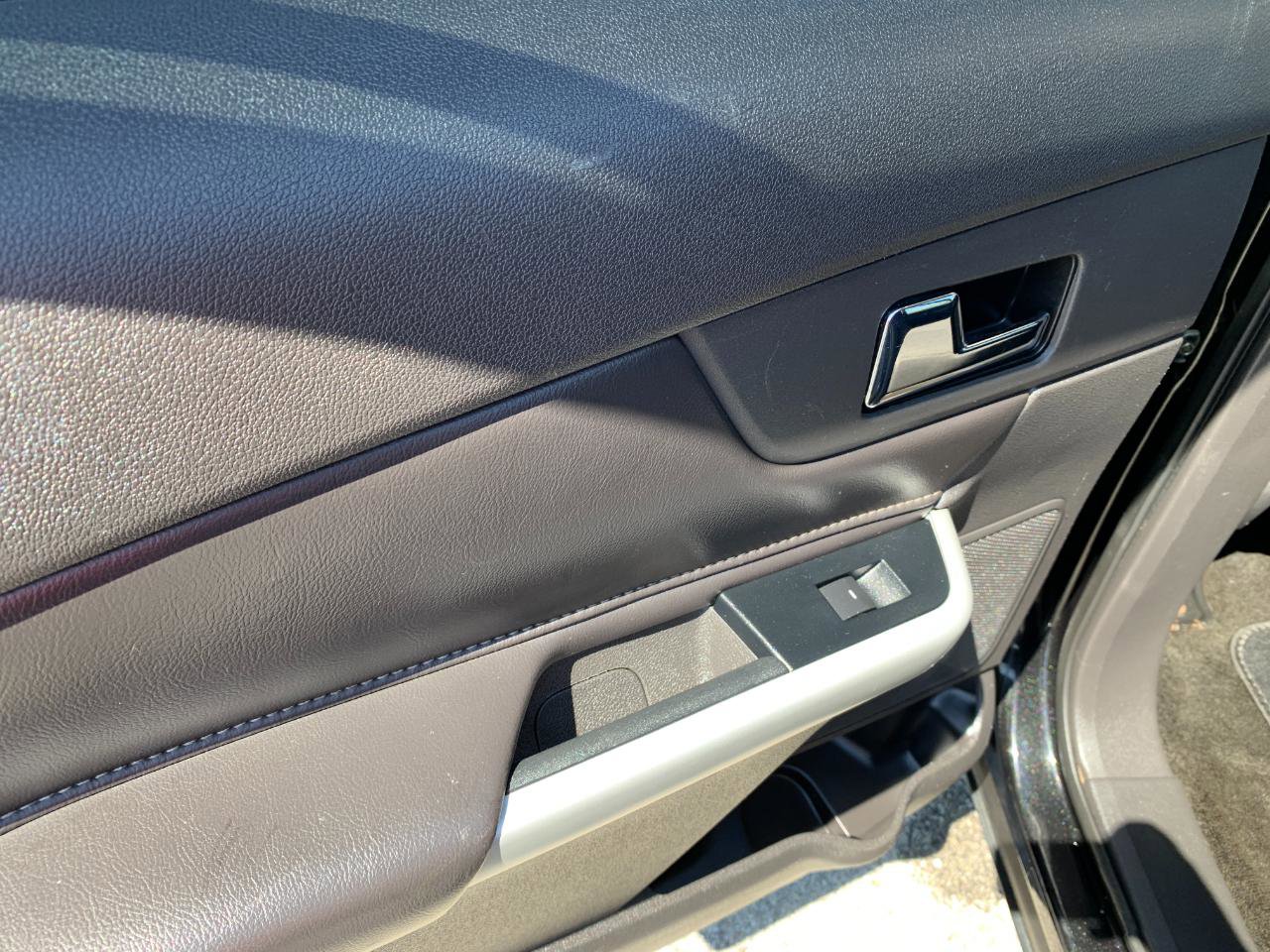 Used 2014 Ford Edge SE FWD image 23