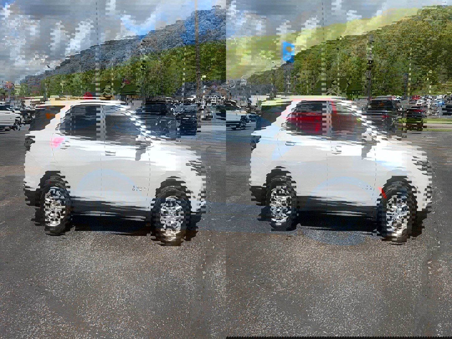 Used 2022 Chevrolet Equinox LT image 4