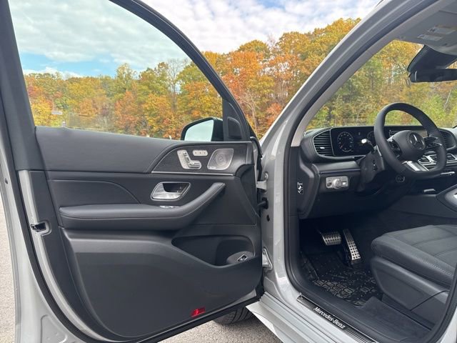 New 2026 Mercedes-Benz GLS 450 4MATIC image 23