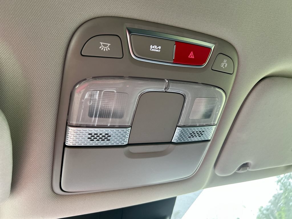 Used 2024 Kia Telluride LX FWD image 27