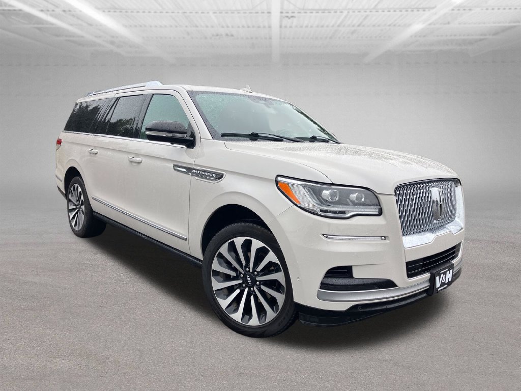 Used 2024 Lincoln Navigator L Reserve w/ Equipment Group 201A AWD/4WD image 28