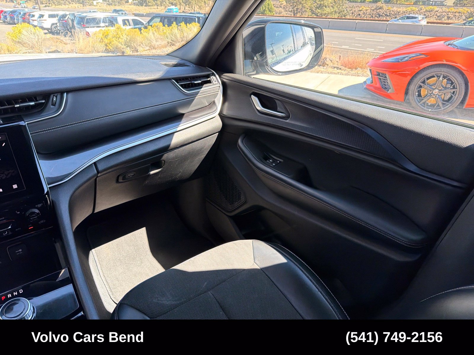 Used 2023 Jeep Grand Cherokee L Laredo AWD/4WD image 13