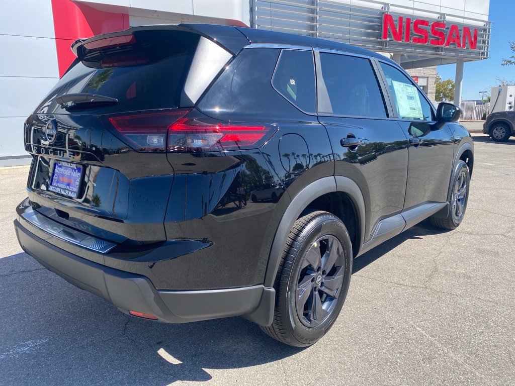 New 2026 Nissan Rogue SV FWD image 7