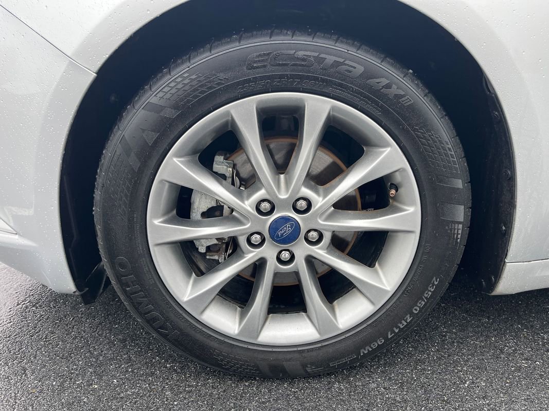 Used 2017 Ford Fusion SE image 13