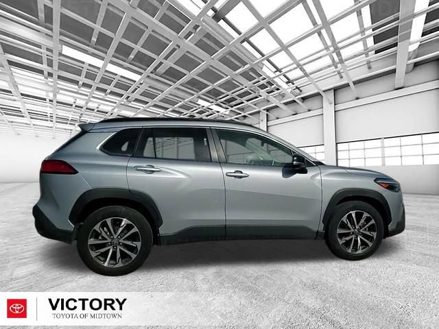 Certified 2025 Toyota Corolla Cross XLE video 2