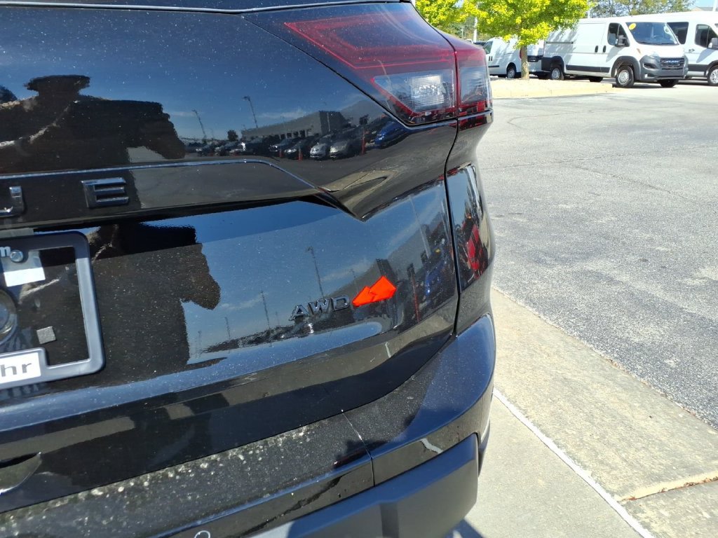 New 2027 Nissan Rogue SV AWD/4WD image 12