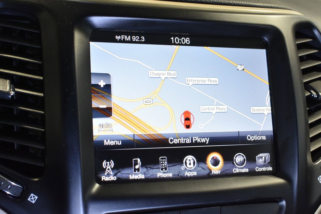 Used 2016 Jeep Cherokee Limited image 5