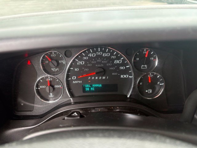 Used 2025 Chevrolet Express 2500 w/ Driver Convenience Package RWD image 34