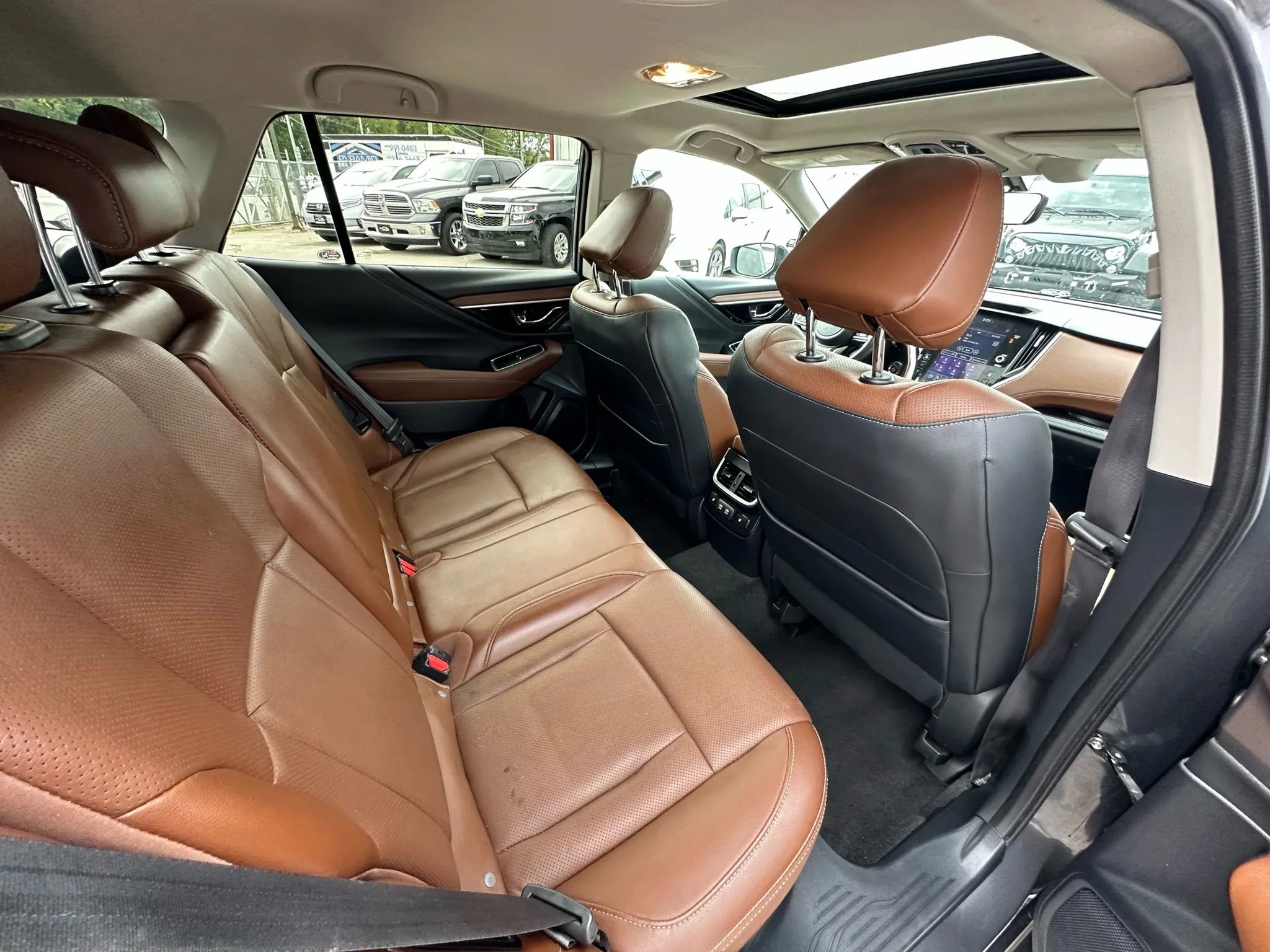 Used 2021 Subaru Outback Touring image 12