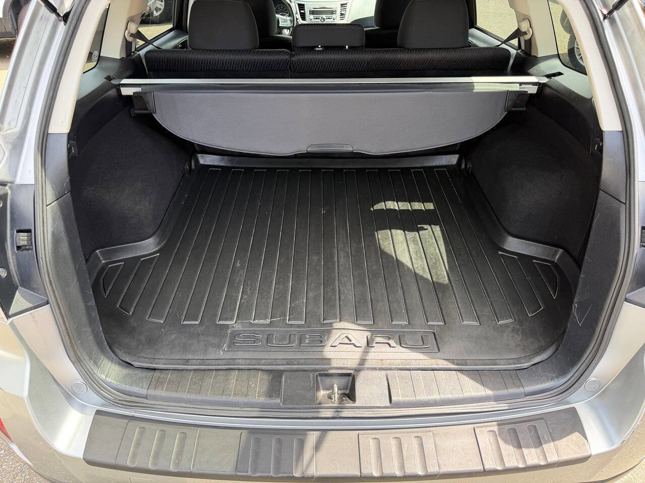 Used 2011 Subaru Outback 2.5i Premium AWD/4WD image 13