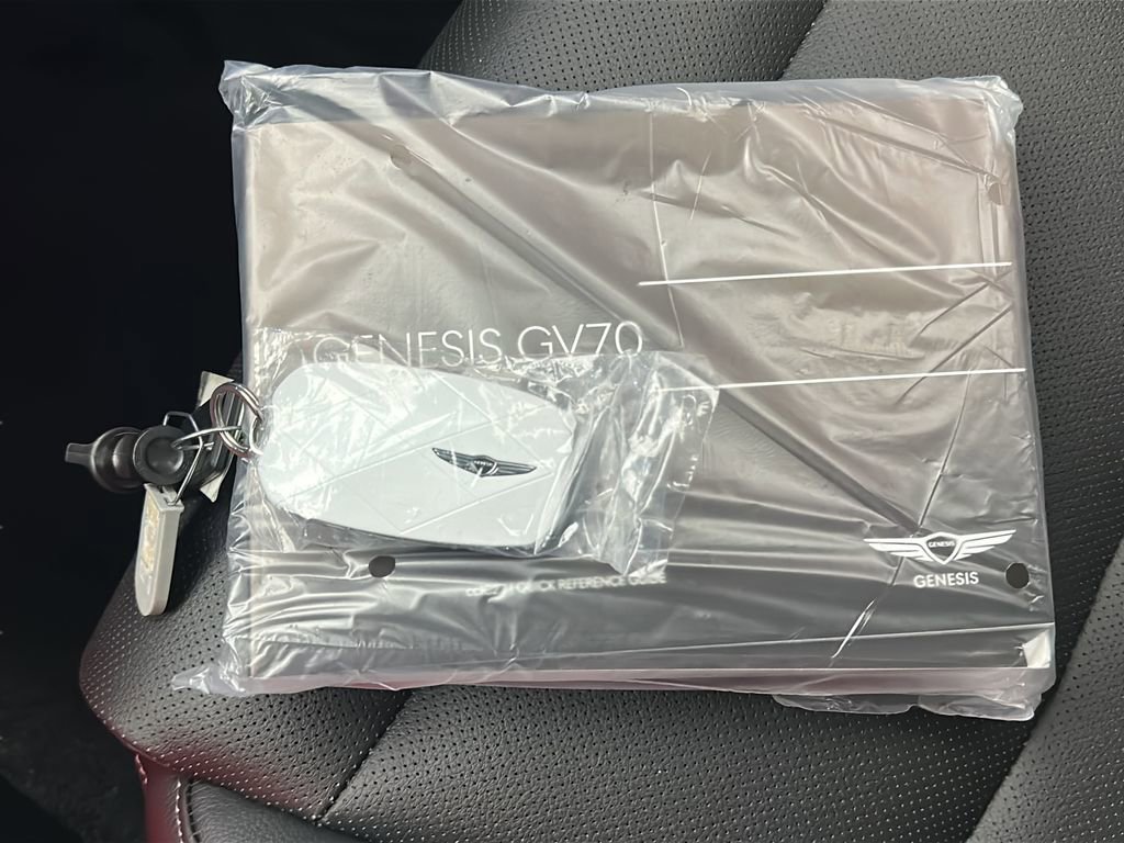 New 2026 Genesis GV70 2.5T image 28