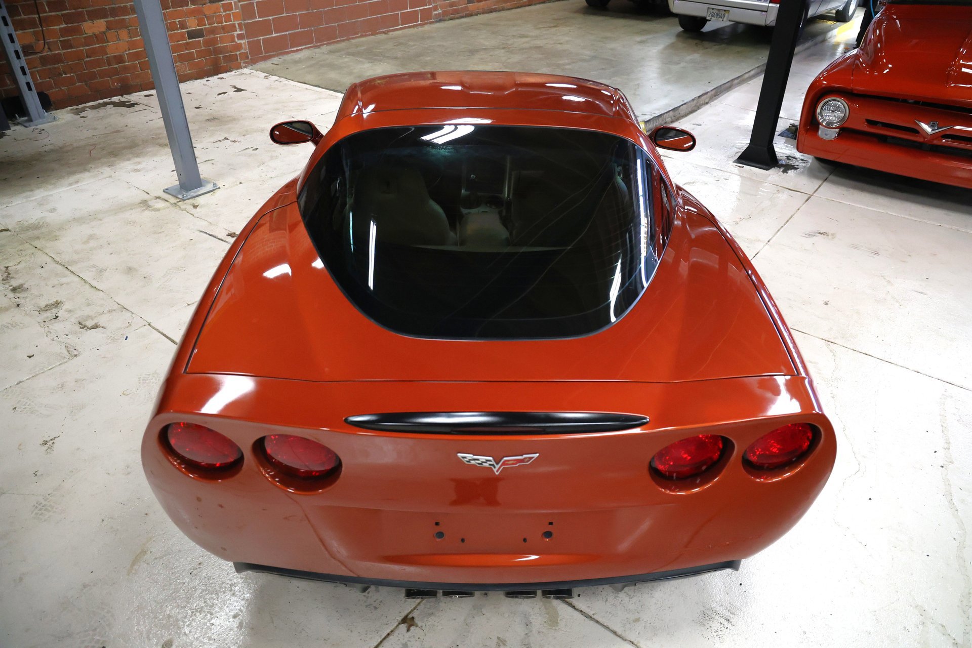 Used 2005 Chevrolet Corvette Coupe w/ Performance Handling Package image 34