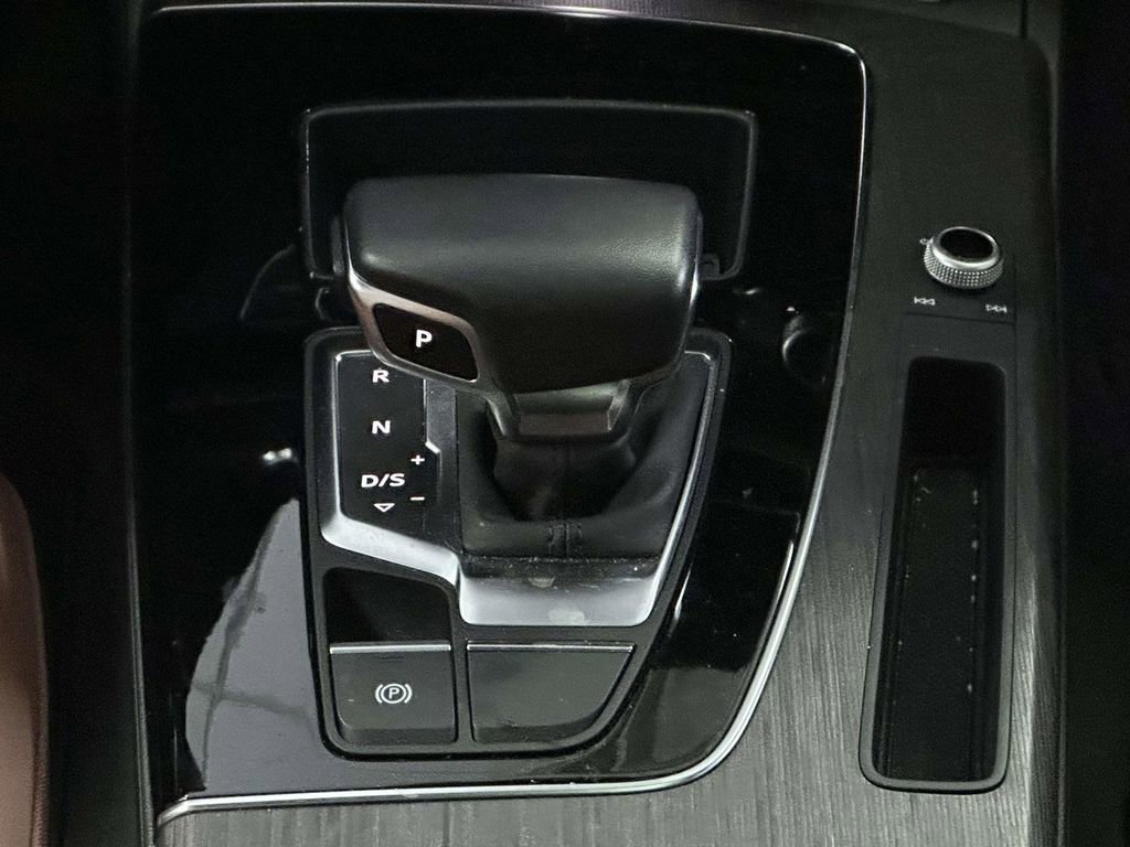 Used 2023 Audi Q5 2.0T Premium w/ Convenience Package image 21