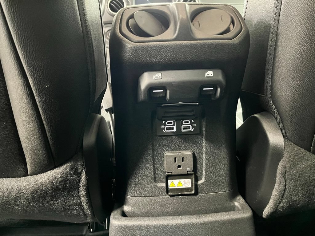 Used 2022 Jeep Wrangler Unlimited Sahara w/ Cold Weather Group AWD/4WD image 34