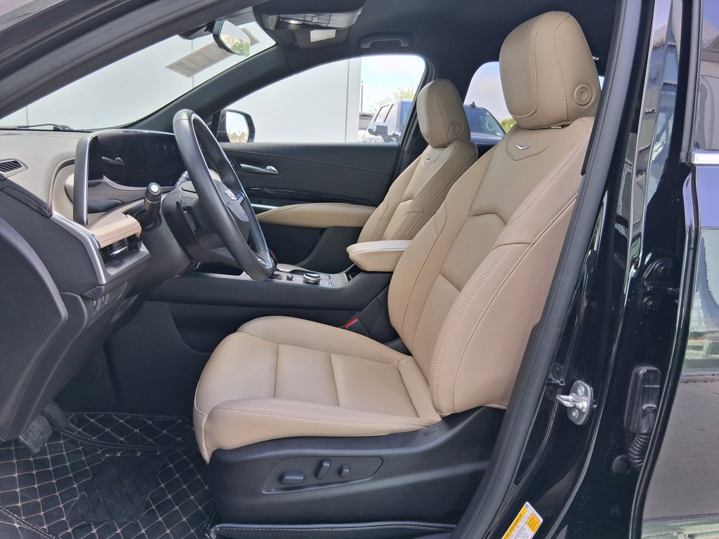Certified 2024 Cadillac XT4 Luxury FWD image 18